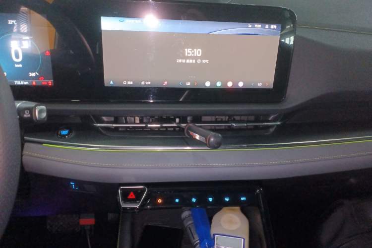Used Ford Equator Sport New Energy 2025 Luxury Plus Version Audio And AC Panel