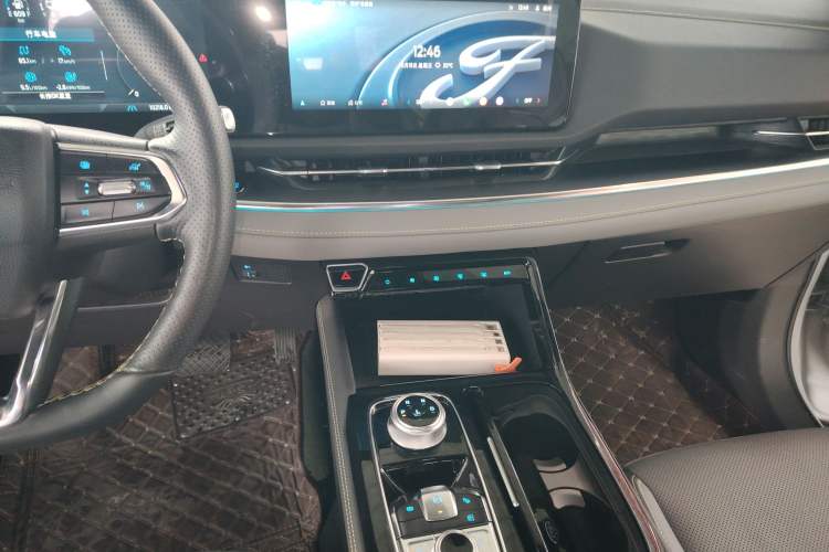 Used Ford Equator Sport New Energy 2025 Luxury Plus Version Audio And AC Panel