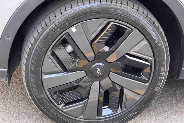 Used Ford Equator Sport New Energy 2025 Luxury Plus Version Exterior 4