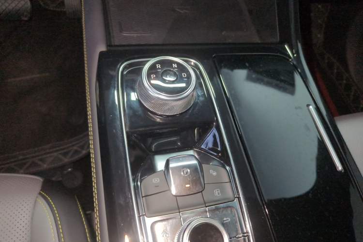 Used Ford Equator Sport New Energy 2025 Luxury Plus Version Gear Lever