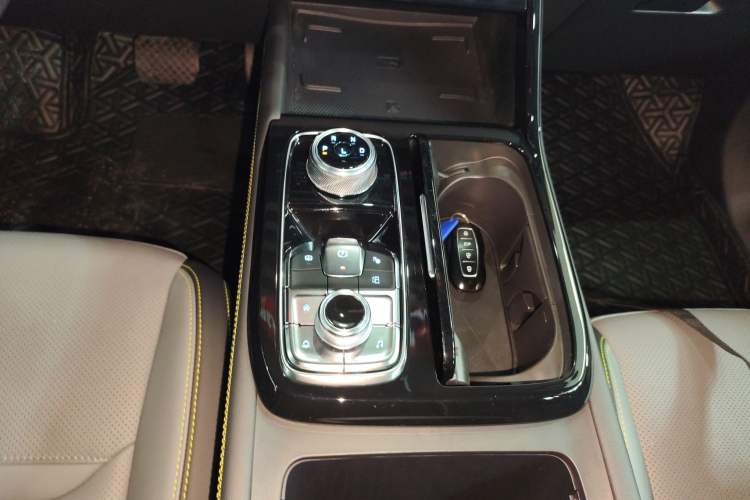 Used Ford Equator Sport New Energy 2025 Luxury Plus Version Gear Lever