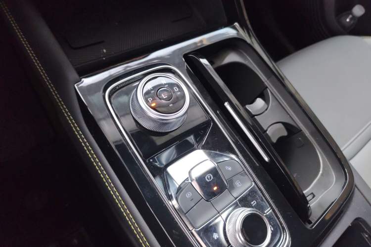Used Ford Equator Sport New Energy 2025 Luxury Plus Version Gear Lever