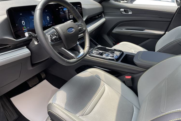 Used Ford Equator Sport New Energy 2025 Luxury Plus Version Interior 1