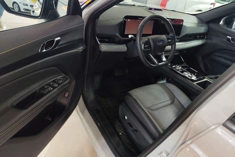Used Ford Equator Sport New Energy 2025 Luxury Plus Version Interior 3