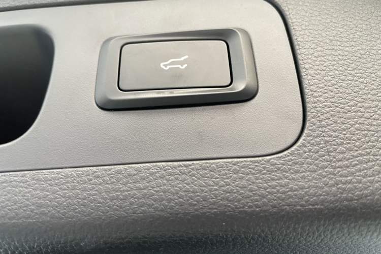 Used Ford Equator Sport New Energy 2025 Luxury Plus Version Interior 4