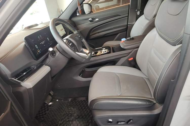 Used Ford Equator Sport New Energy 2025 Luxury Edition Left Front Seat