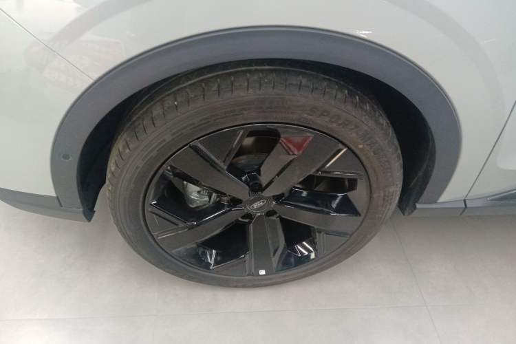 Used Ford Equator Sport New Energy 2025 Luxury Plus Version Left Front Wheel Hub