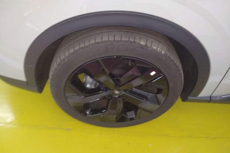 Used Ford Equator Sport New Energy 2025 Luxury Plus Version Left Front Wheel Hub