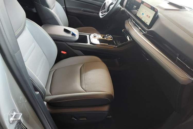 Used Ford Equator Sport New Energy 2025 Luxury Edition Right Front Seat