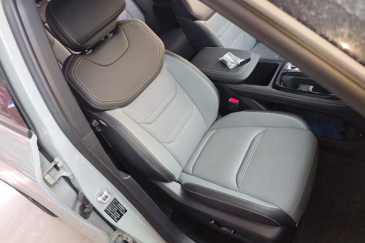 Used Ford Equator Sport New Energy 2025 Luxury Plus Version Right Front Seat