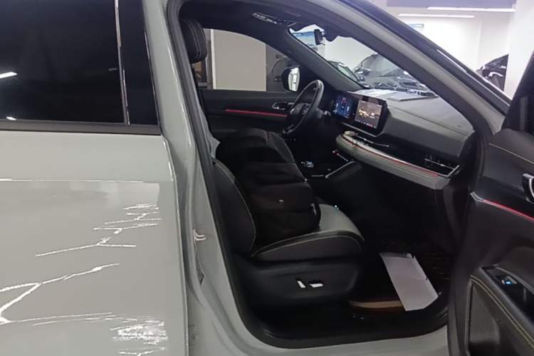 Used Ford Equator Sport New Energy 2025 Luxury Plus Version Right Front Seat