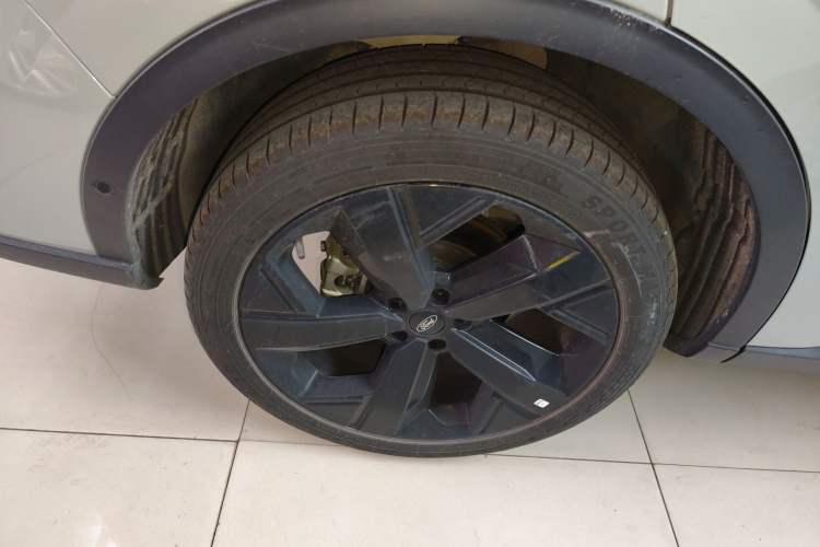 Used Ford Equator Sport New Energy 2025 Luxury Plus Version Right Rear Wheel Hub