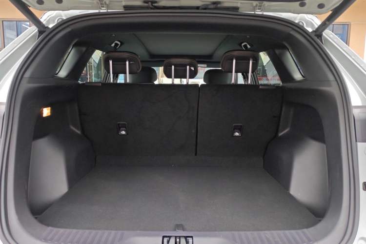 Used Ford Equator Sport New Energy 2025 Luxury Plus Version Trunk