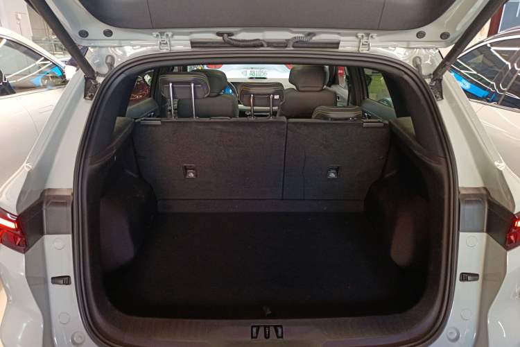 Used Ford Equator Sport New Energy 2025 Luxury Plus Version Trunk