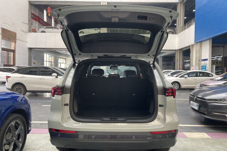 Used Ford Equator Sport New Energy 2025 Luxury Plus Version Trunk