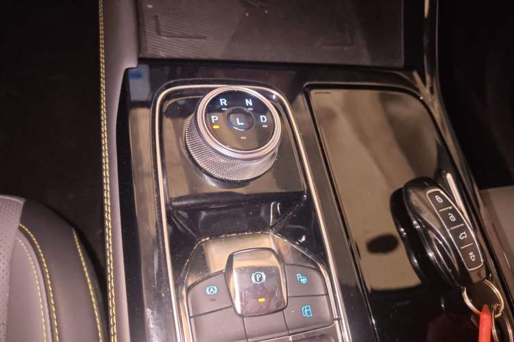 Used Ford Equator Sport New Energy 2025 Luxury Plus Version Gear Lever