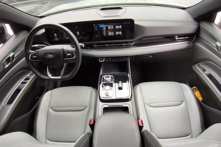 Used Ford Equator Sport New Energy 2025 Luxury Plus Version Center Console