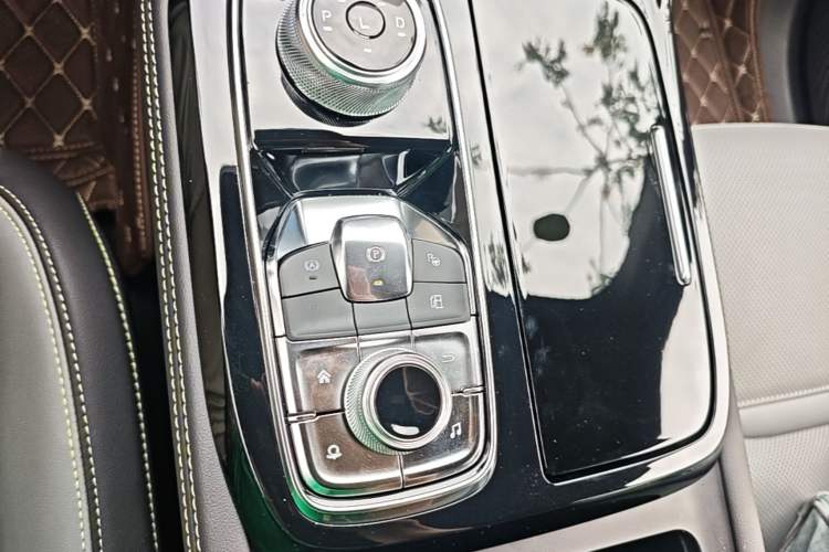 Used Ford Equator Sport New Energy 2025 Luxury Edition Gear Lever