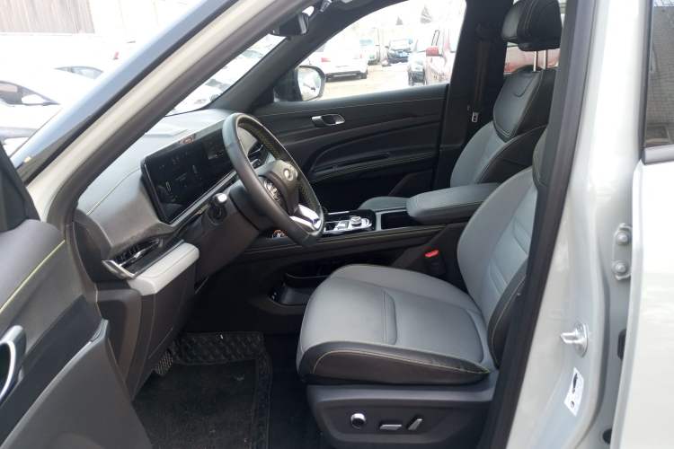 Used Ford Equator Sport New Energy 2025 Luxury Plus Version Left Front Seat