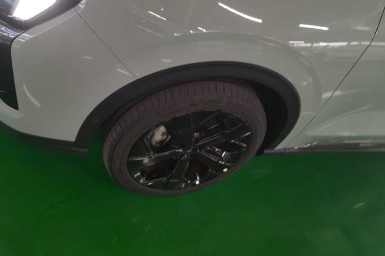 Used Ford Equator Sport New Energy 2025 Luxury Plus Version Left Front Wheel Hub