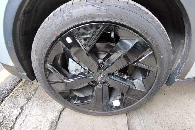 Used Ford Equator Sport New Energy 2025 Luxury Plus Version Left Front Wheel Hub