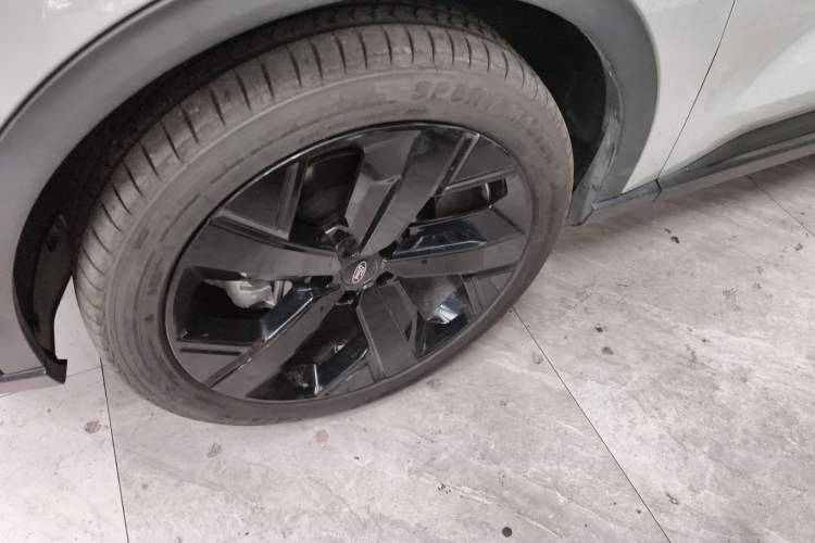 Used Ford Equator Sport New Energy 2025 Luxury Plus Version Left Front Wheel Hub