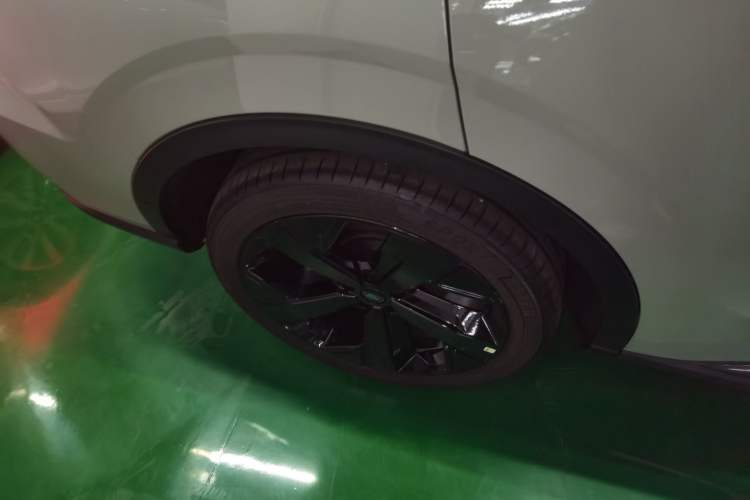 Used Ford Equator Sport New Energy 2025 Luxury Plus Version Right Rear Wheel Hub