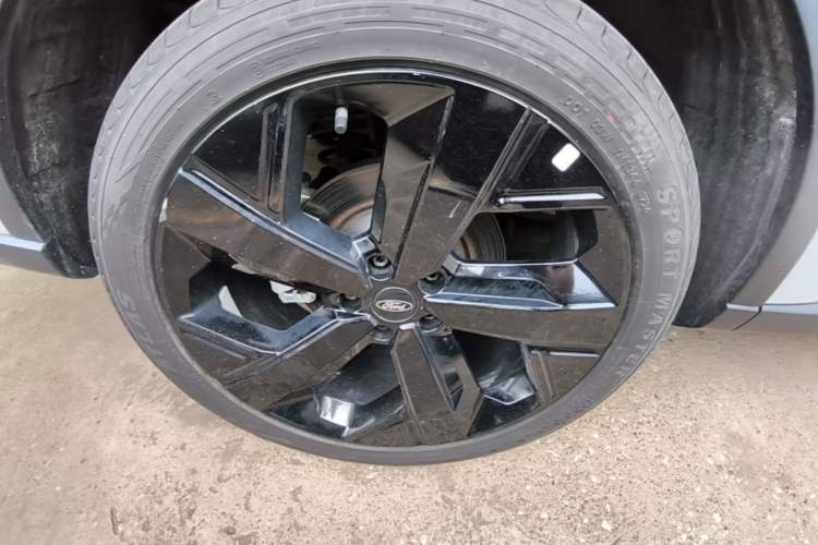 Used Ford Equator Sport New Energy 2025 Luxury Plus Version Right Rear Wheel Hub