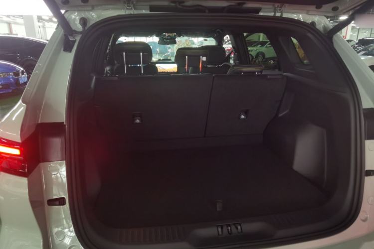 Used Ford Equator Sport New Energy 2025 Luxury Plus Version Trunk