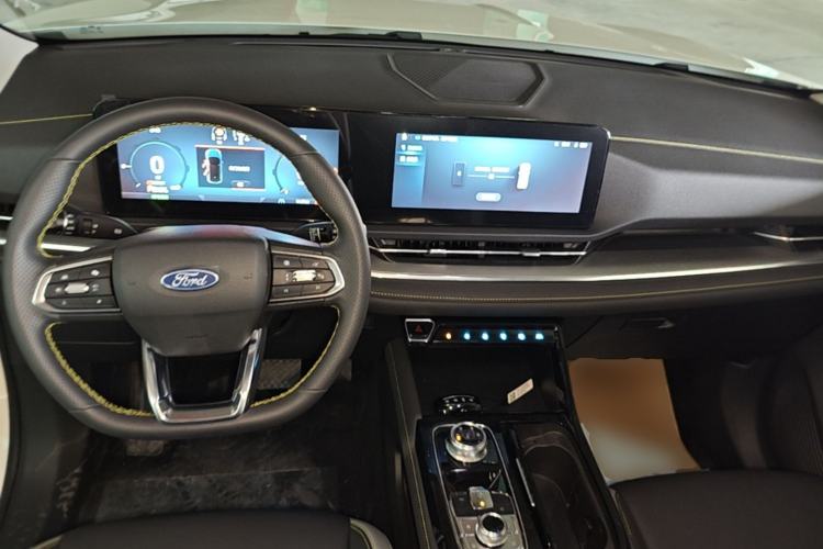 Used Ford Equator Sport New Energy 2025 Platinum Edition Center Console