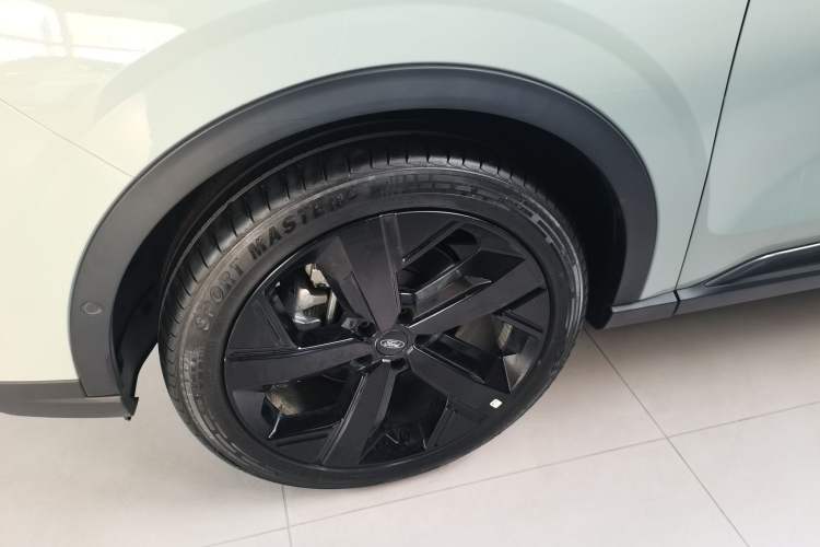 Used Ford Equator Sport New Energy 2025 Luxury Plus Version Left Front Wheel Hub