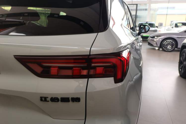 Used Ford Equator Sport New Energy 2025 Luxury Plus Version Right Rear Taillight