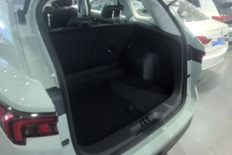 Used Ford Equator Sport New Energy 2025 Platinum Edition Trunk