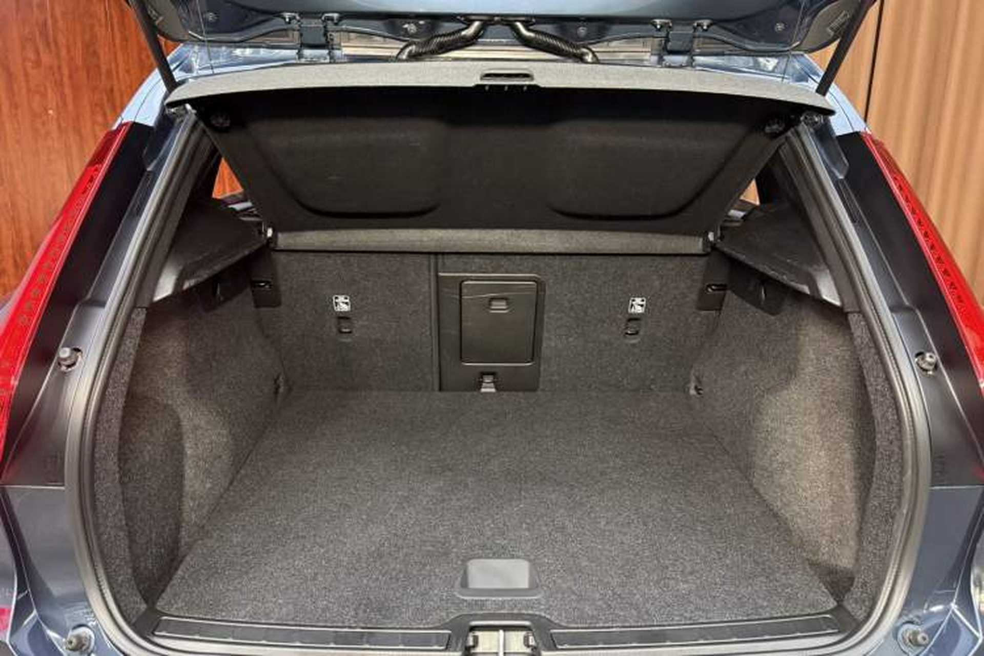 Used Ford Escape 2024 EcoBoost 245 Two-Wheel-Drive Comfort Edition Trunk