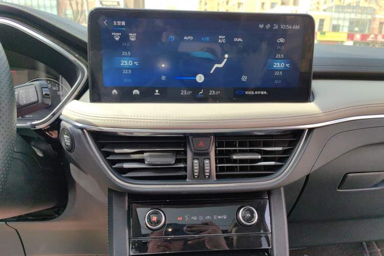 Used Ford Escape 2020 EcoBoost 245 Two-Wheel-Drive Comfort Edition Audio And AC Panel