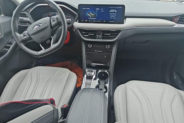 Used Ford Escape 2020 EcoBoost 245 Two-Wheel-Drive Titanium Edition Audio And AC Panel