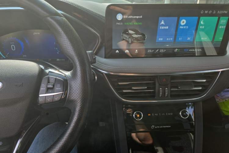 Used Ford Escape 2020 EcoBoost 245 Four-Wheel Drive Luxury Edition Audio And AC Panel