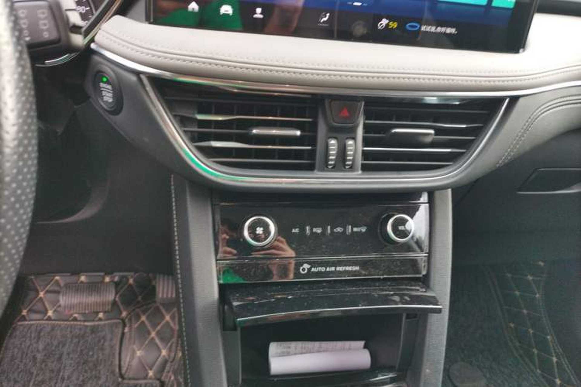 Used Ford Escape 2020 EcoBoost 245 Two-Wheel-Drive Titanium Edition Audio And AC Panel