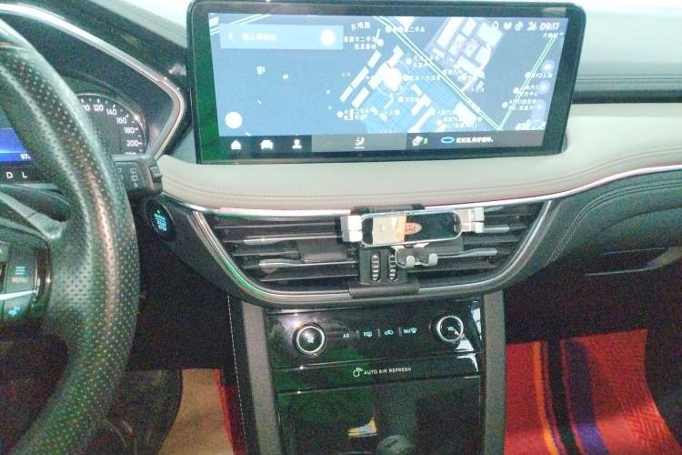 Used Ford Escape 2020 EcoBoost 245 Two-Wheel-Drive Titanium Edition Audio And AC Panel