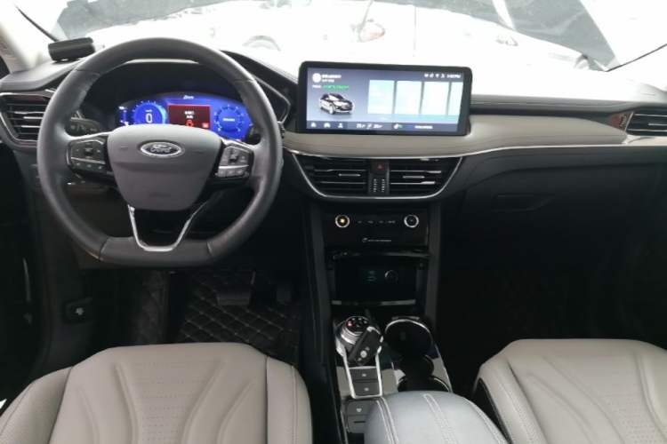 Used Ford Escape 2020 EcoBoost 245 4x4 Enjoyment Model Center Console