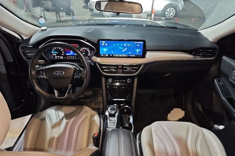 Used Ford Escape 2020 EcoBoost 245 Two-Wheel-Drive Comfort Edition Center Console