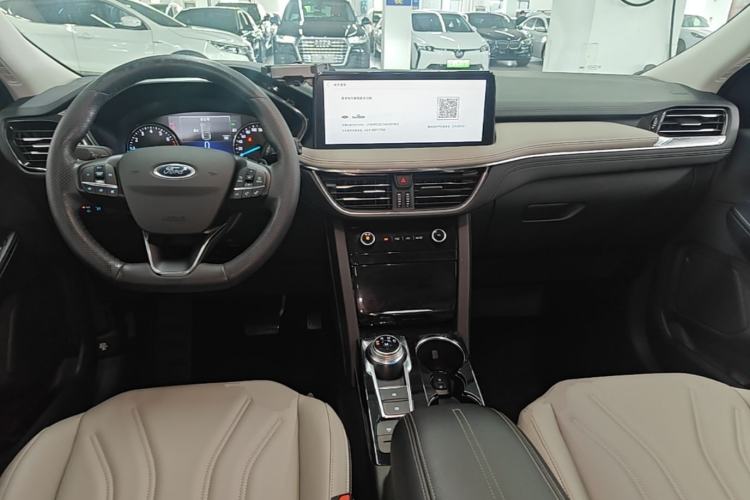Used Ford Escape 2020 EcoBoost 245 Two-Wheel-Drive Comfort Edition Center Console