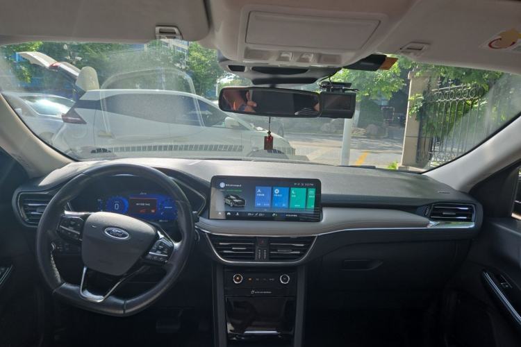Used Ford Escape 2020 EcoBoost 245 Four-Wheel Drive Luxury Edition Center Console