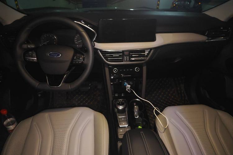 Used Ford Escape 2020 EcoBoost 245 Two-Wheel Drive Smart & Enjoyment Model Center Console