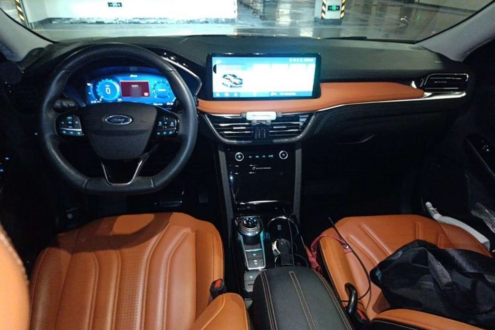 Used Ford Escape 2020 EcoBoost 245 Two-Wheel Drive Smart & Enjoyment Model Center Console