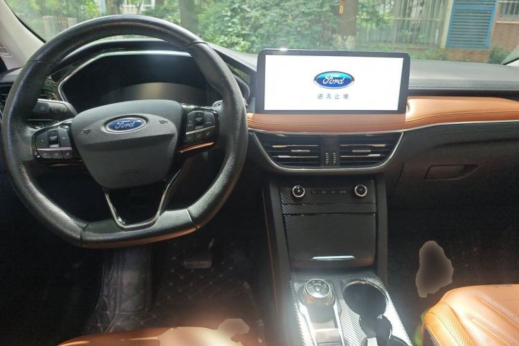 Used Ford Escape 2020 EcoBoost 245 Four-Wheel Drive Luxury Edition Center Console