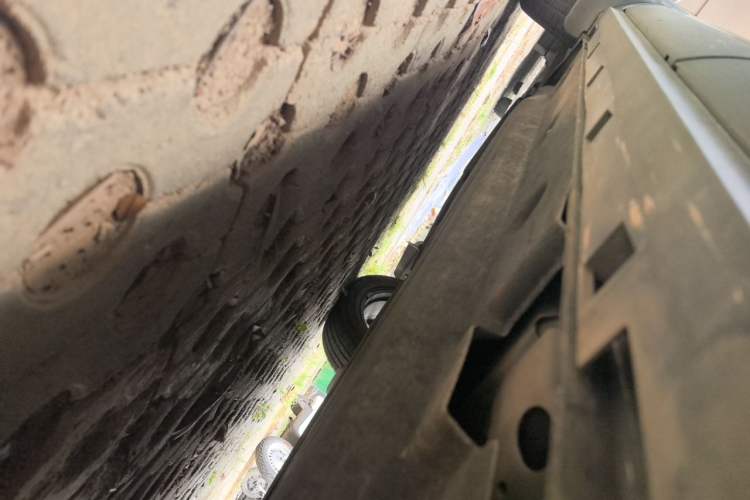 Used Ford Escape 2020 EcoBoost 245 Two-Wheel-Drive Titanium Edition Chassis Front Right