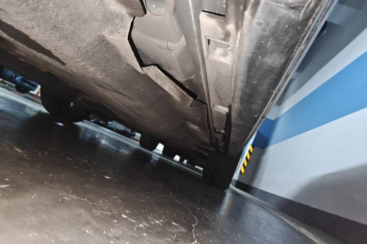 Used Ford Escape 2020 EcoBoost 245 Four-Wheel Drive ST-LINE Deluxe Edition Chassis Rear Right