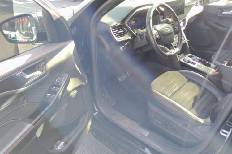 Used Ford Escape 2020 EcoBoost 245 Four-Wheel Drive ST-LINE Deluxe Edition Driver Seat