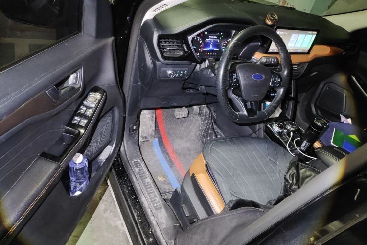Used Ford Escape 2020 EcoBoost 245 4x4 Enjoyment Model Driver Seat